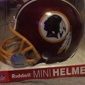 Washington redskins mini helmet